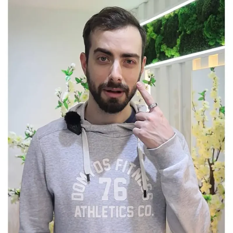 مريض مشاكل في العين من امريكا